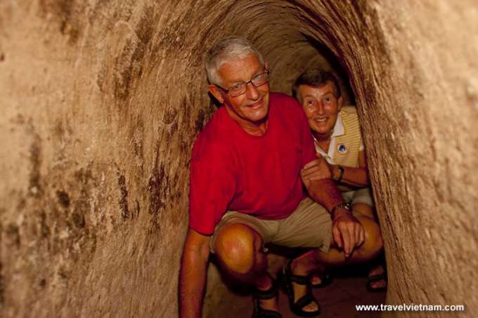A Crawl inside Cu Chi Tunnel
