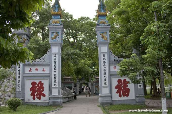 The main gate to Ngoc Son temple