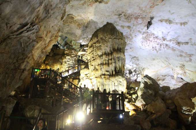 Steps to the heaven in Paradise Cave
