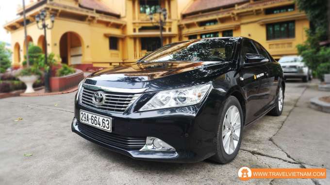 4-seater Private Car, Toyota Camry