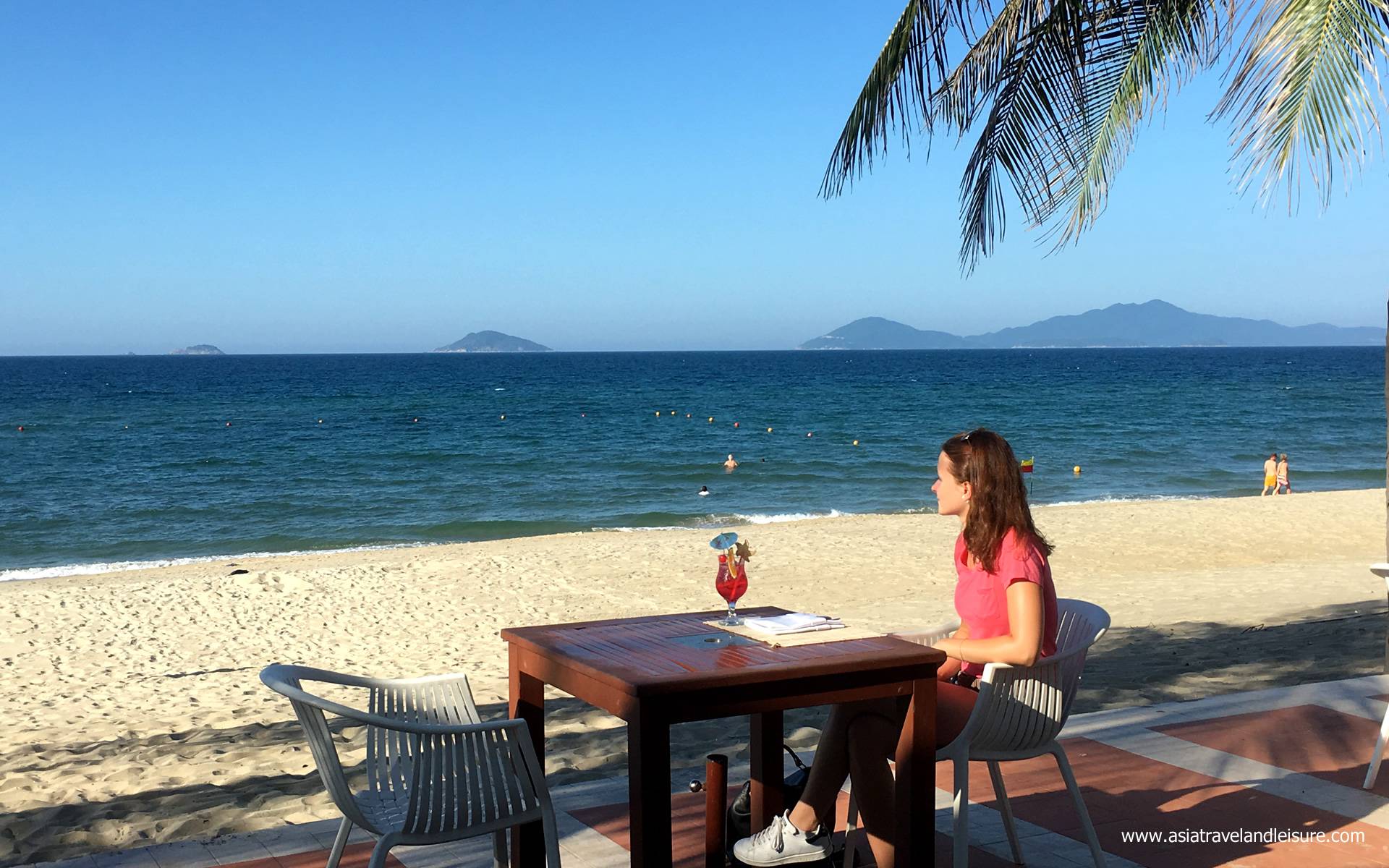 Beach in Centre Vietnam b4902