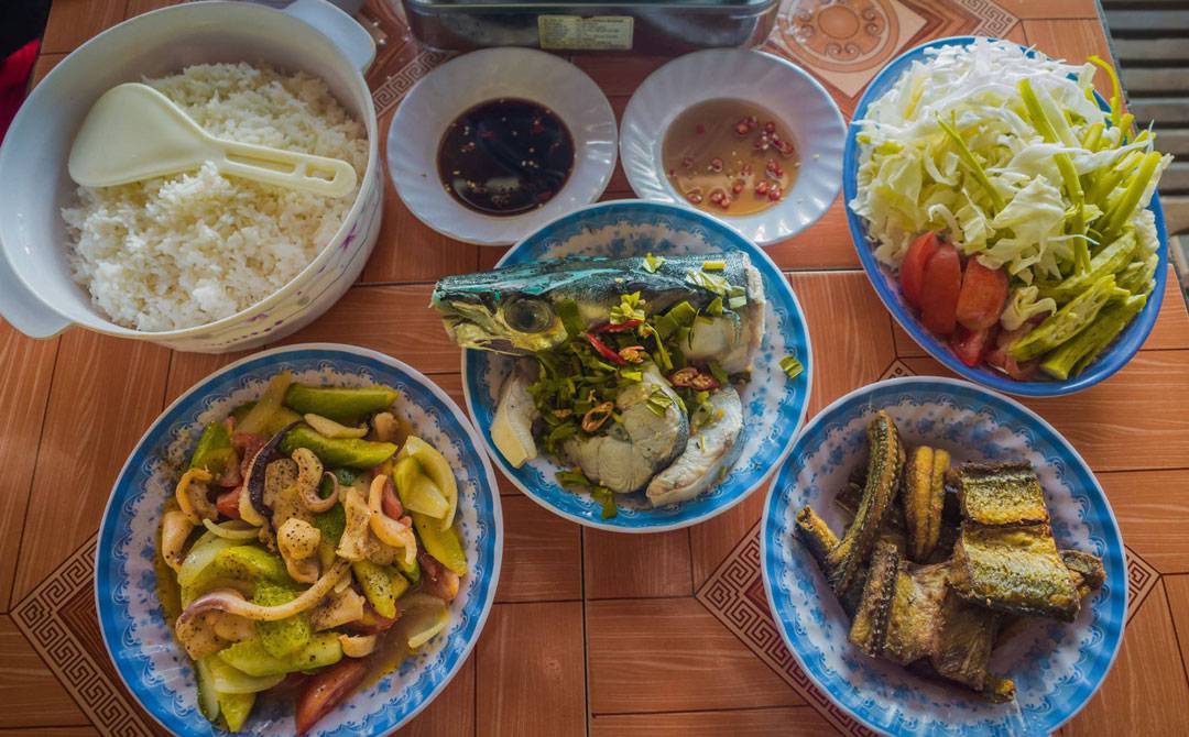 Foods on Nam Du
