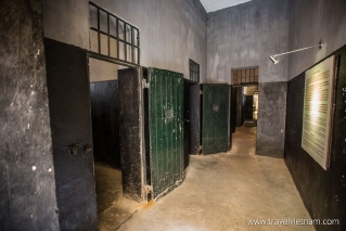 Hoa Lo Prison_24