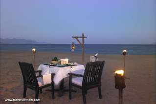 Cozy dinner on Nha Trang beach