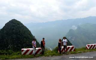 Foreign tourists traveling to Northern Vietnam