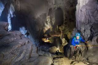 Adventurers explore Son Doong cave