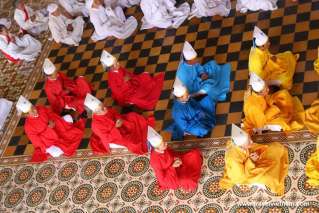 The ritual in Cao Dai Temple