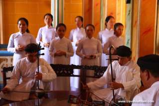 A ritual in Cao Dai Temple