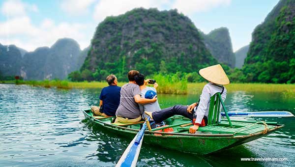 Sapa, Ninh Binh, Halong tour - 8 Days