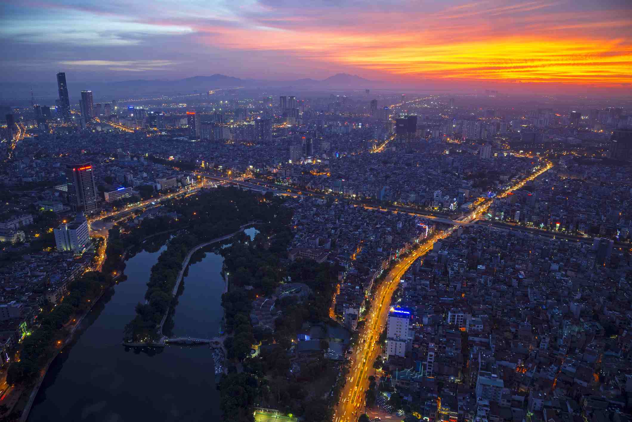 Explore the beauty of Hanoi through its top tourist attractions.