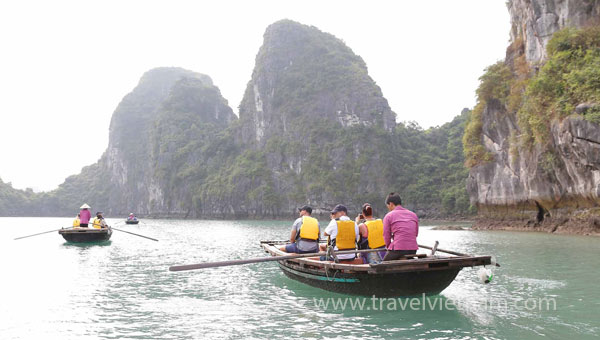 Bai Tu Long Bay: Top Attractions, Things to do & see